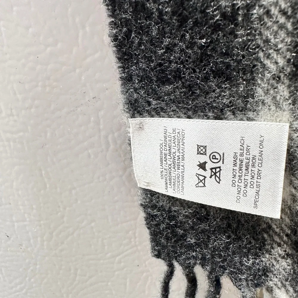 Burberry OS Scarf Grey Blue Plaid Lambswool Luxury Heritage Scotland NWT